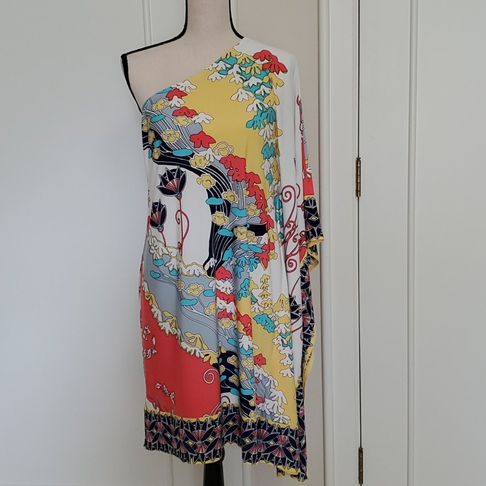 Dress one shoulder